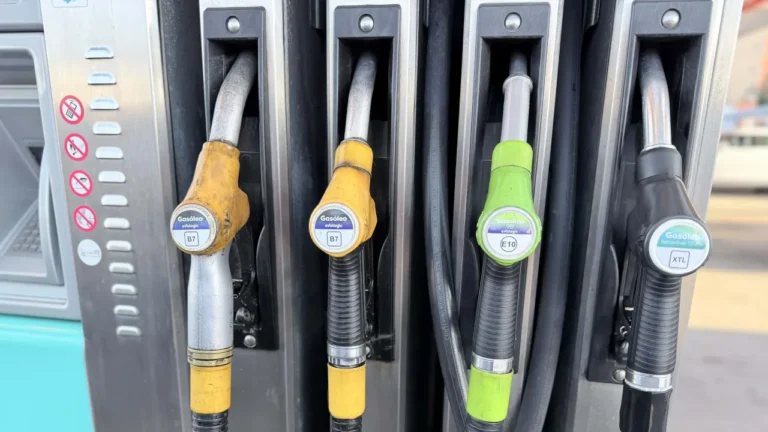 Governo anuncia novo desconto no ISP para travar subida dos combustíveis