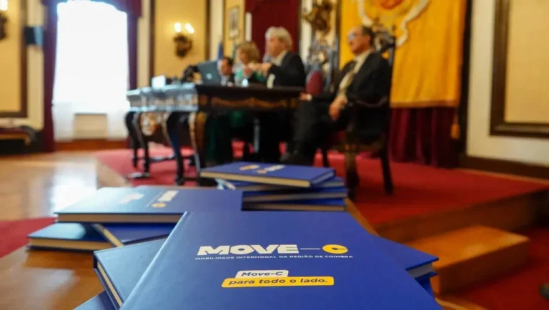 MOVE-C é o novo cartão de mobilidade integrada da Região de Coimbra