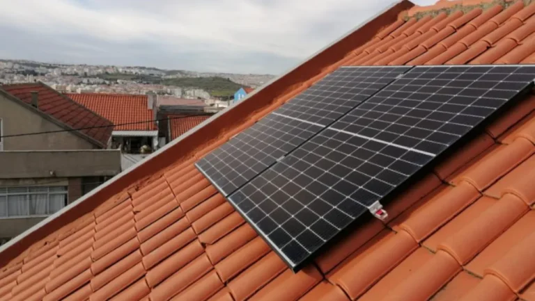 Projeto Solar Solidário avança com instalação gratuita de painéis fotovoltaicos na região do Porto