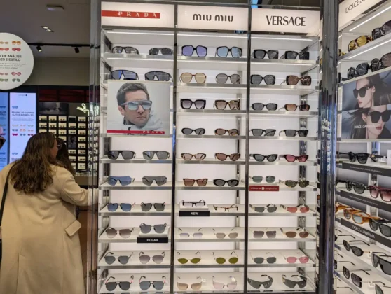 Sunglass Hut