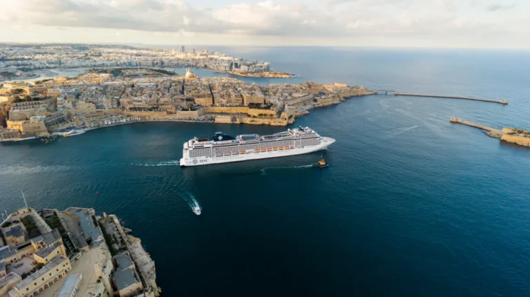 MSC Magnifica inicia cruzeiros no Mediterrâneo após remodelação em Malta
