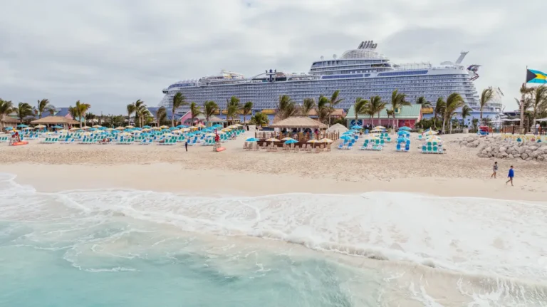 Royal Beach Club Paradise Island abre portas em Nassau e estreia novo conceito da Royal Caribbean