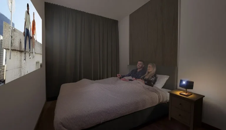 Epson apresenta edição especial do projetor Lifestudio Flex EF-73