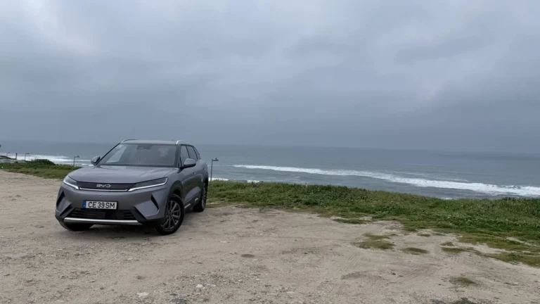 BYD lança novo Atto 2 DM-i e atualiza versão elétrica em Portugal