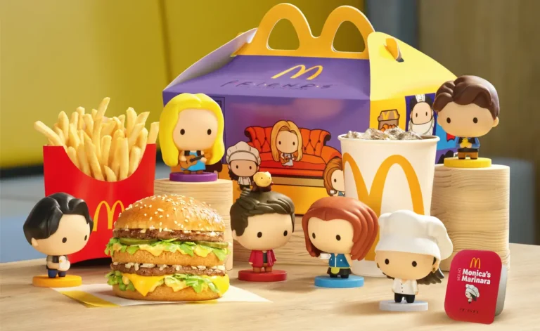 A coleção mais fofa já chegou a Portugal: a colaboração da McDonald’s com Friends traz bonecos e molho especial