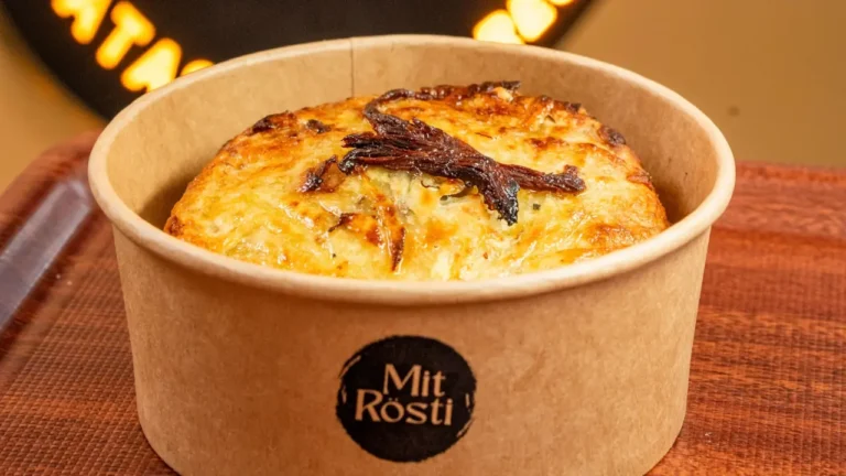 Mit Rösti e Braza abrem no Mercado Bom Sucesso com batatas recheadas e churrasco