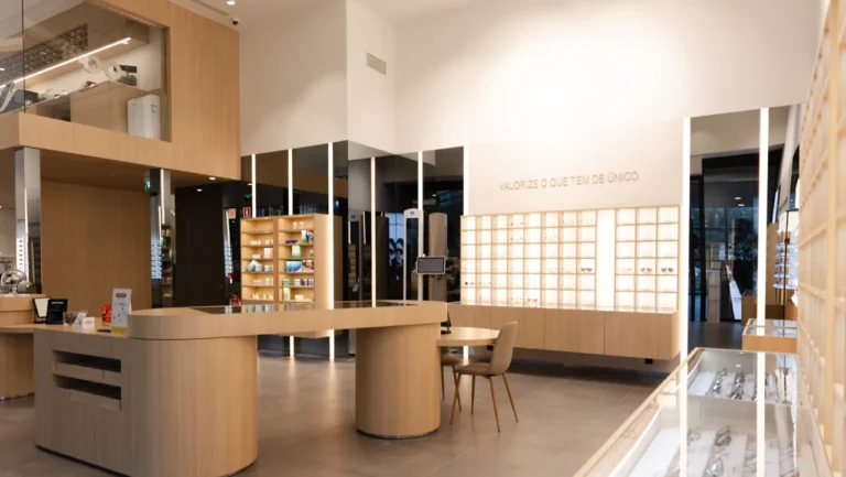 Optivisão inaugura novo espaço modernizado no Guimarães Shopping