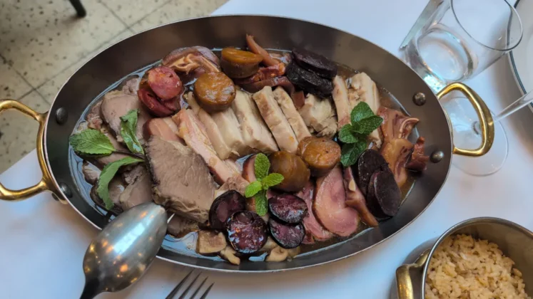 Cozido &agrave; Portuguesa no P&aacute;teo do Bairro do Avillez