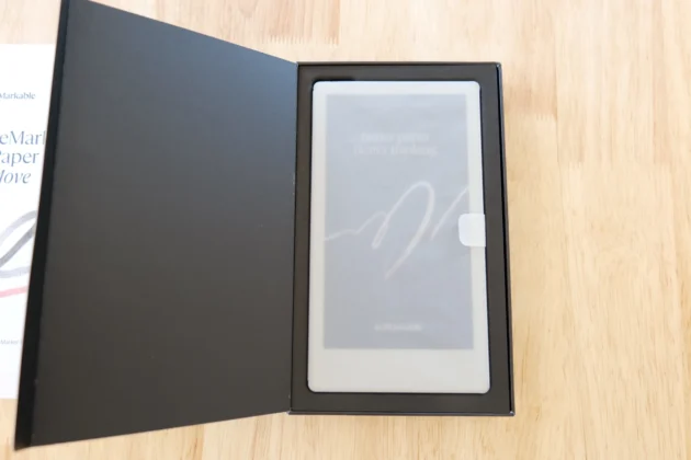reMarkable Paper Pro Move - pel&iacute;cula