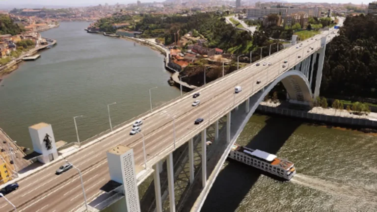 Ponte da Arrábida vai entrar em obras e perderá uma via em cada sentido durante o verão