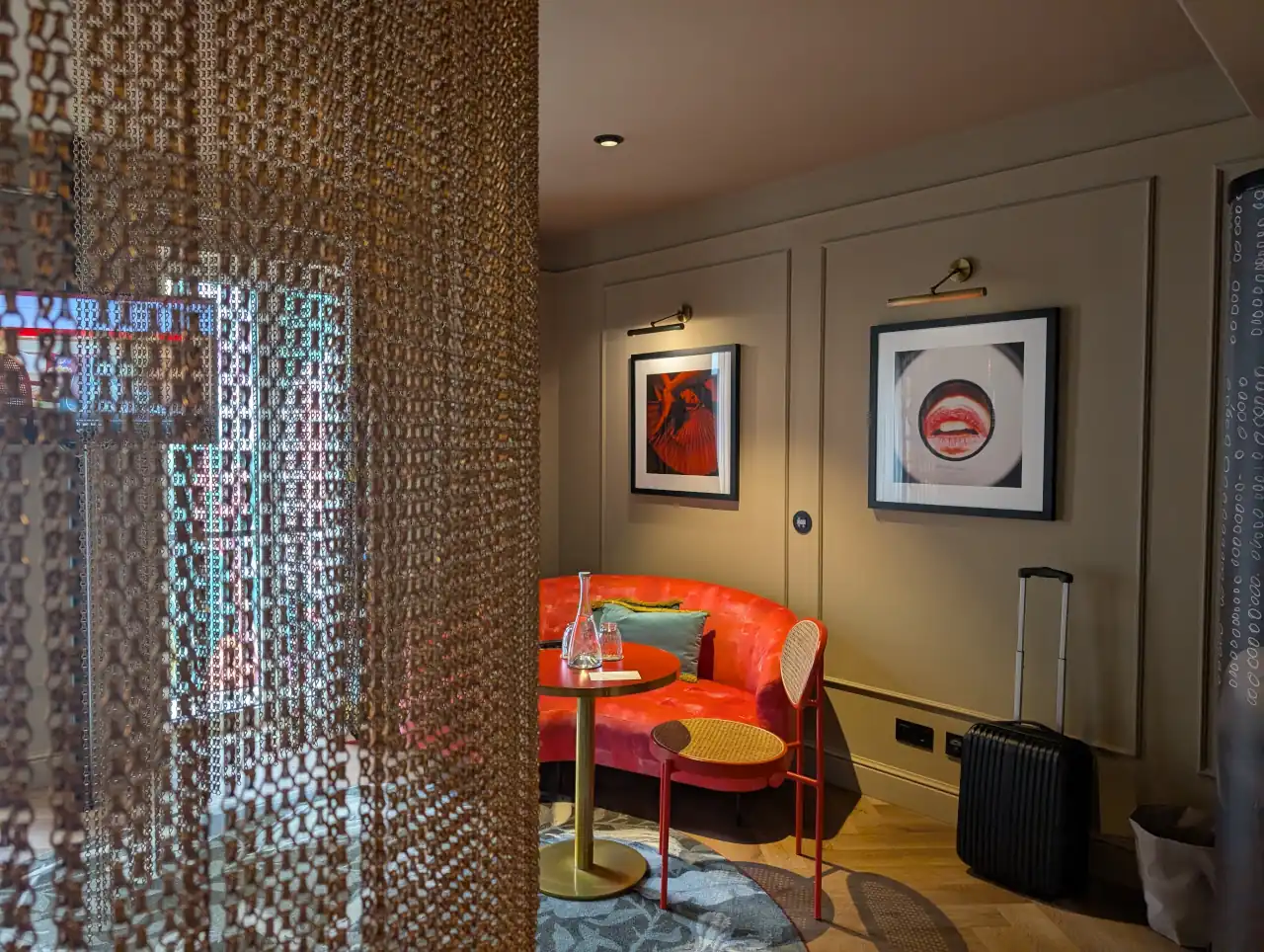 Upon Angels: Uma escolha luxuosa e atrevida para o Dia dos Namorados 8 Upon Angels