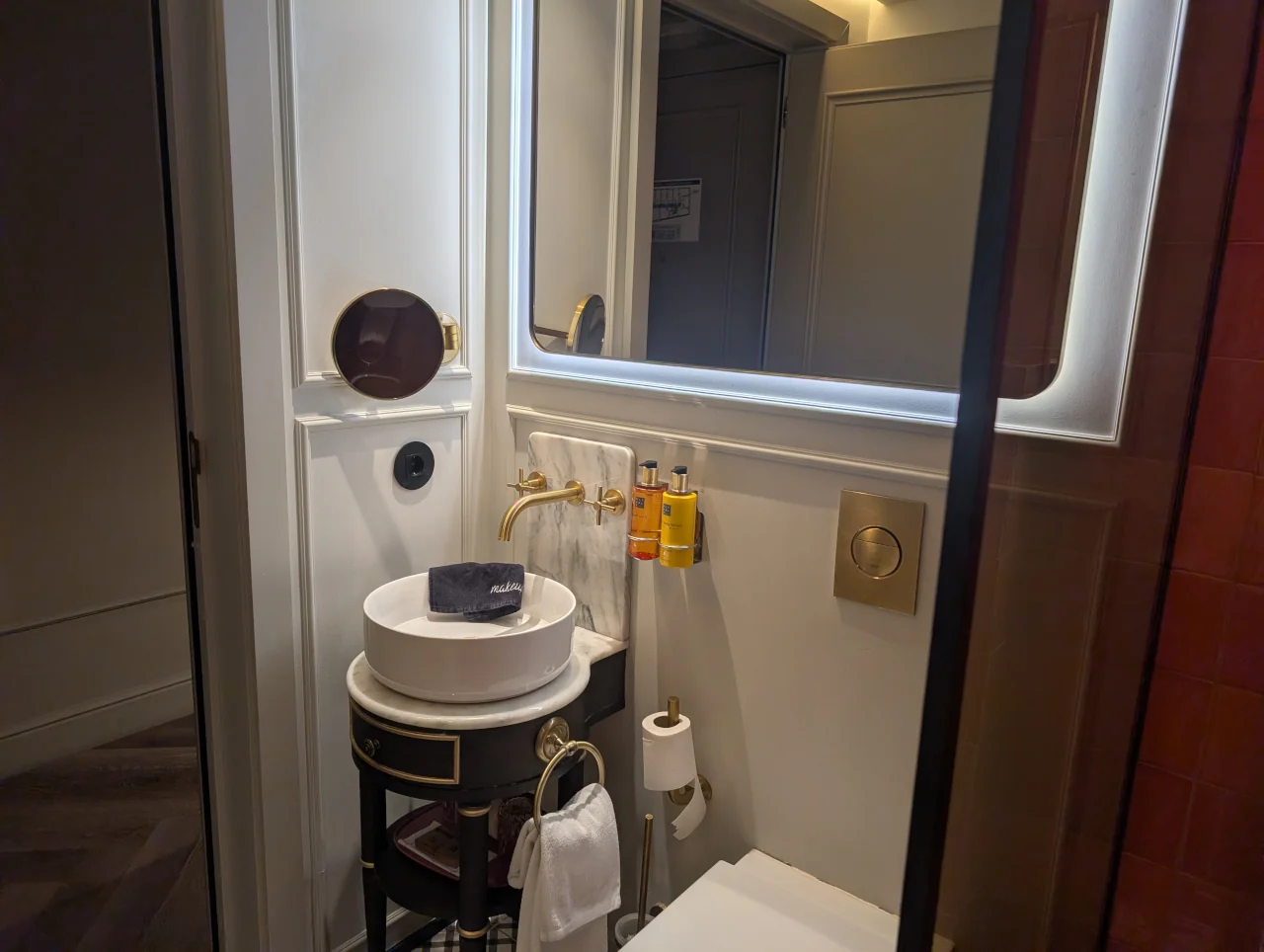 Upon Angels: Uma escolha luxuosa e atrevida para o Dia dos Namorados 9 Upon Angels