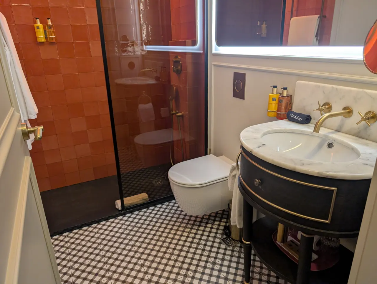 Upon Angels: Uma escolha luxuosa e atrevida para o Dia dos Namorados 20 Upon Angels