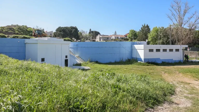 Obra de reforço do abastecimento de água beneficia oito mil habitantes de Azeitão