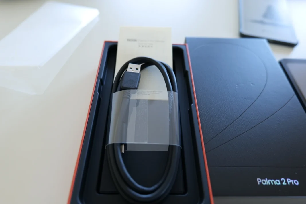 BOOX Palma 2 Pro - cabo