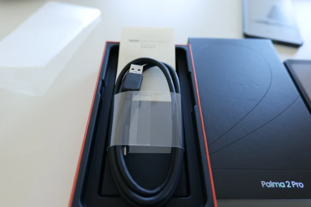BOOX Palma 2 Pro - cabo