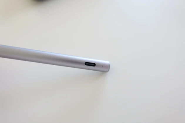 BOOX Palma 2 Pro - carregamento caneta