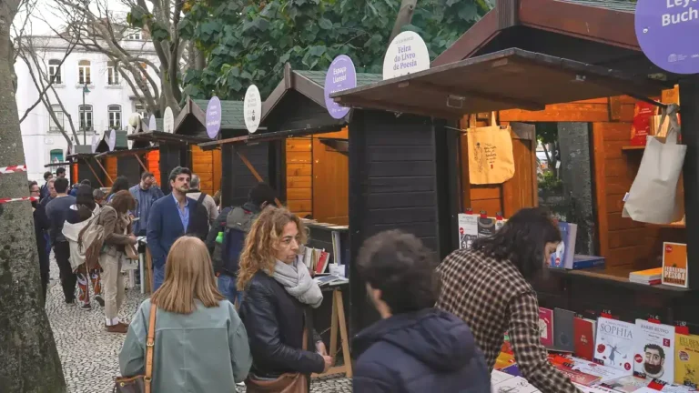 A poesia vai invadir Campo de Ourique durante quatro dias com a Feira do Livro de Poesia