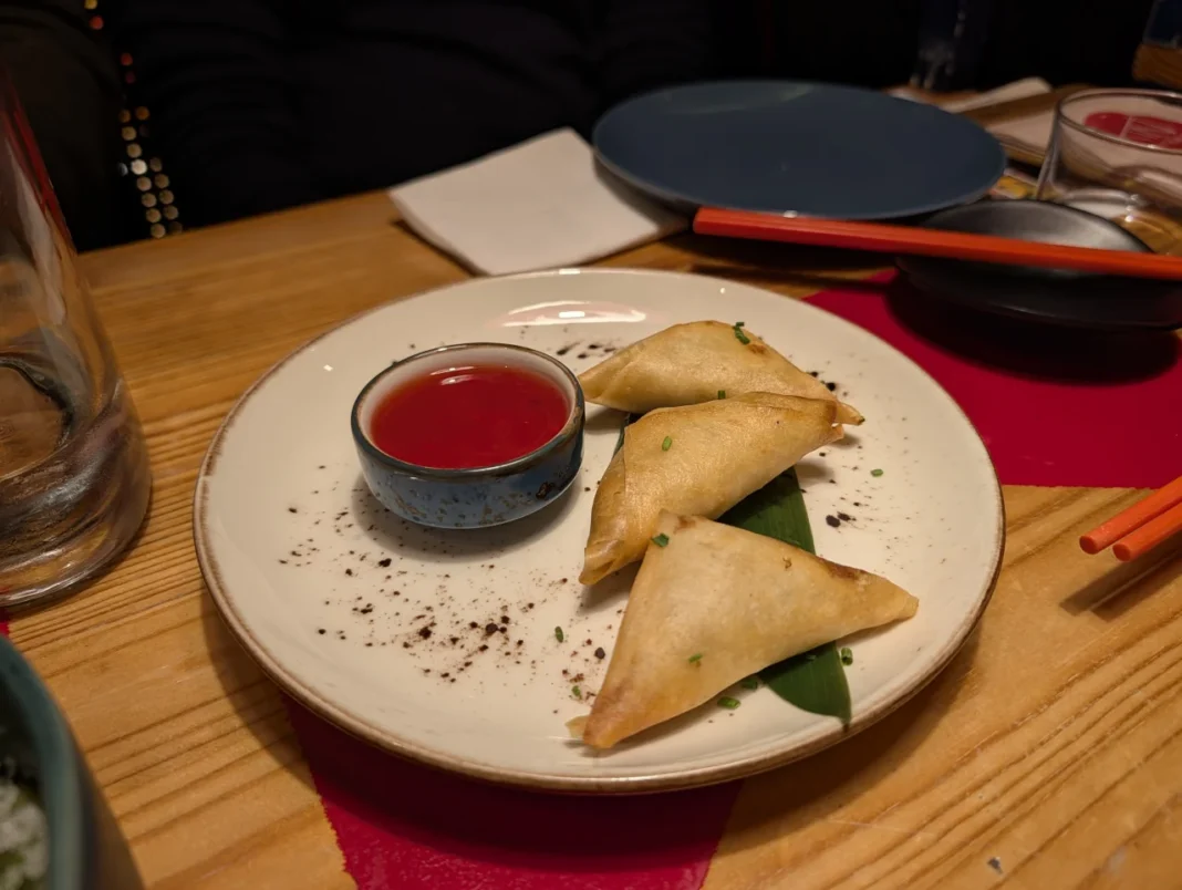 KIN Martim Moniz - Chamu&ccedil;as vegetarianas