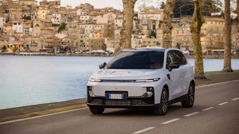 Leapmotor lança em abril o B10 REEV Hybrid em Portugal