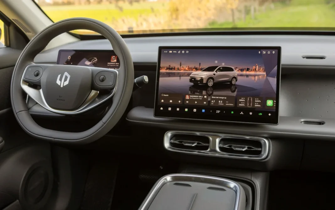 Leapmotor B10 REEV Hybrid