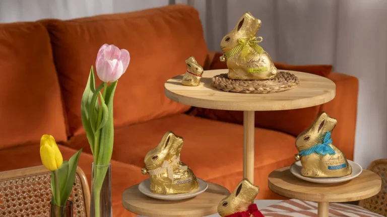 GOLD BUNNY da Lindt & Sprüngli volta à Páscoa com sabor a pistácio e nova linha de ovos de chocolate