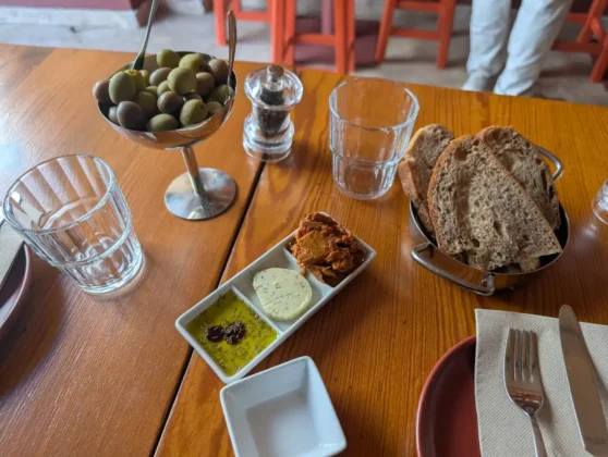 O Pub Lisboeta Mercearia Pachecas - Couvert