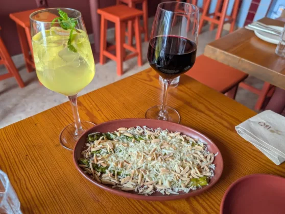 O Pub Lisboeta Mercearia Pachecas - Espargos na chapa