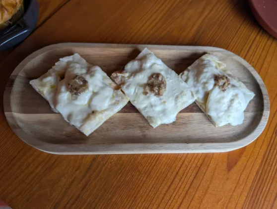 O Pub Lisboeta Mercearia Pachecas - Pinsas de burrata