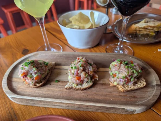 O Pub Lisboeta Mercearia Pachecas - T&aacute;rtaro de Novilho