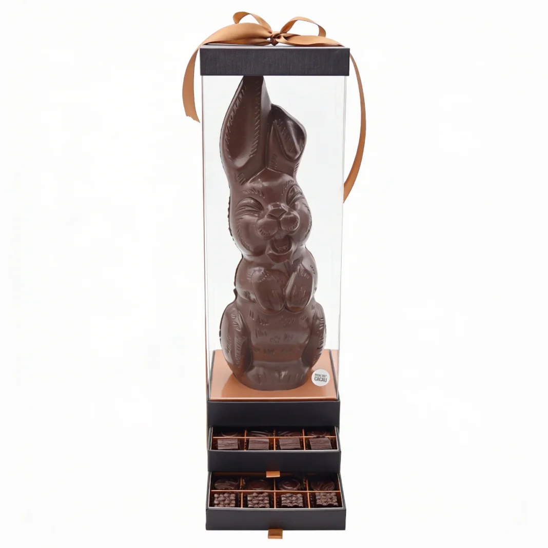Peda&ccedil;os de Cacau - Coelho de P&aacute;scoa com Gaveta Secreta