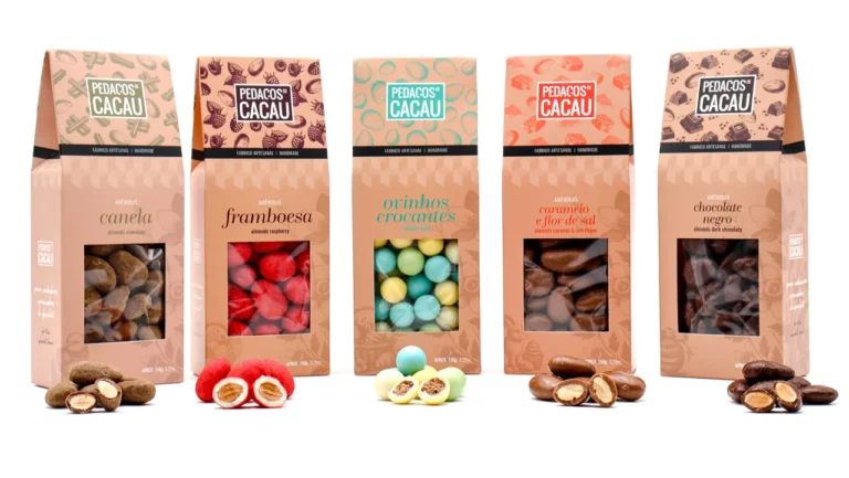 Coelho com gaveta secreta e edição solidária marcam a Páscoa da Pedaços de Cacau