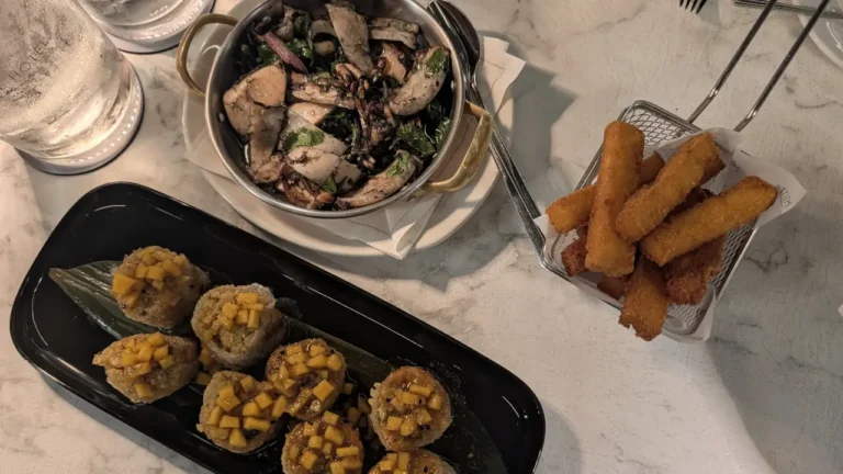 Voltámos ao The Mix, em Cascais, para provar novos pratos com inspiração romena