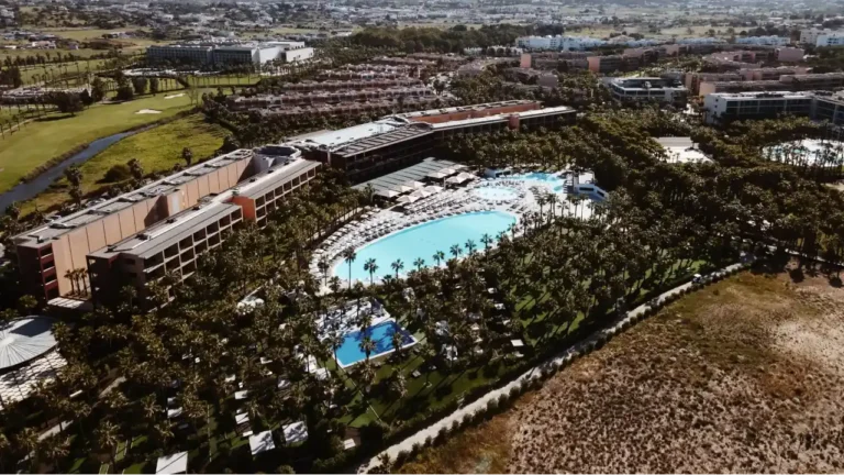 Wine & Books by the Sea inaugura resort de luxo nos Salgados com 250 quartos