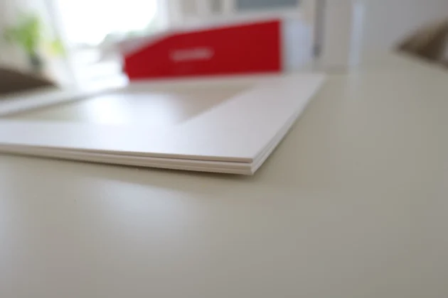 SwitchBot AI Art Frame - canto passe partout