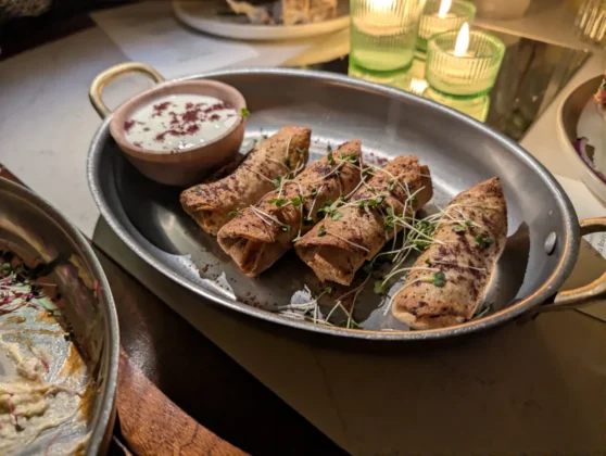 Ma&iacute;da - Chicken Mousakhan