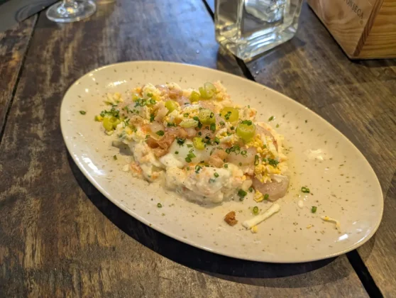 Wine Corner da Jos&eacute; Maria da Fonseca - Salada de batata com ovo bt, gamba branca e piparras