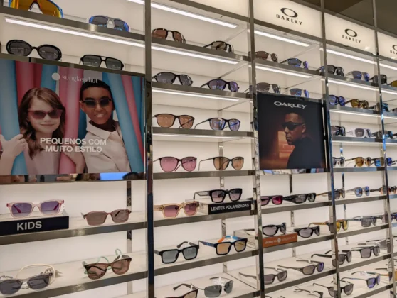 Sunglass Hut