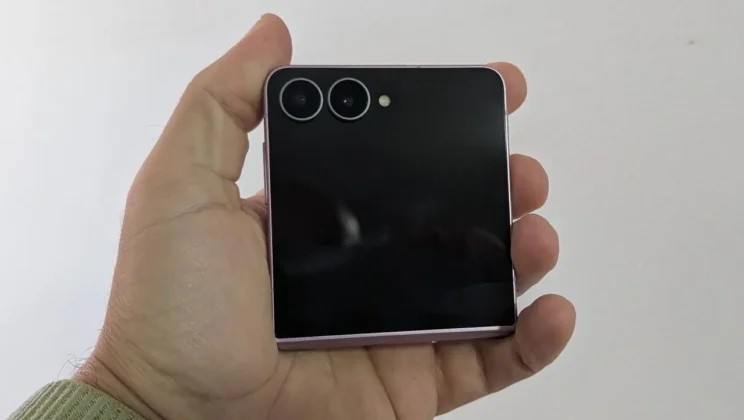 Samsung Galaxy Z Flip8