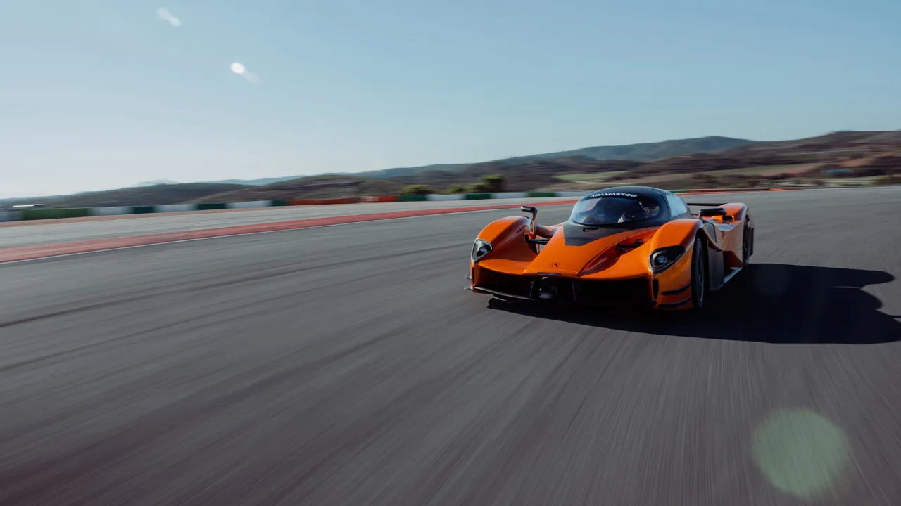 Supercarro português Adamastor Furia já andou em testes na estrada 1 Adamastor Furia