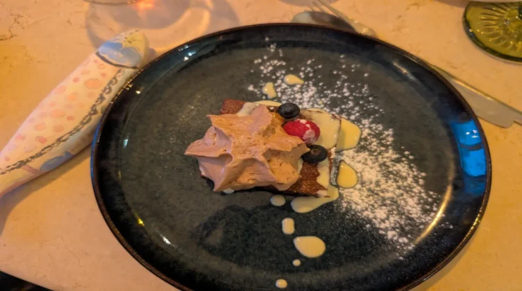 T&aacute;gide Gastrobar - Ceramic by Night