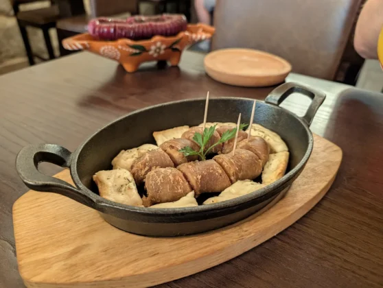 Yuko Baixa do Porto - Alheira de Ca&ccedil;a com P&atilde;o de Alho