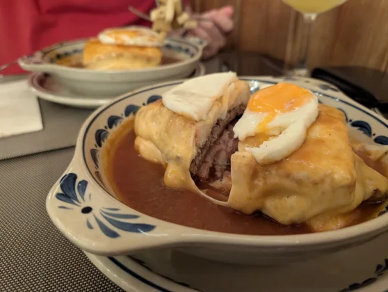 Yuko Baixa do Porto - Francesinha