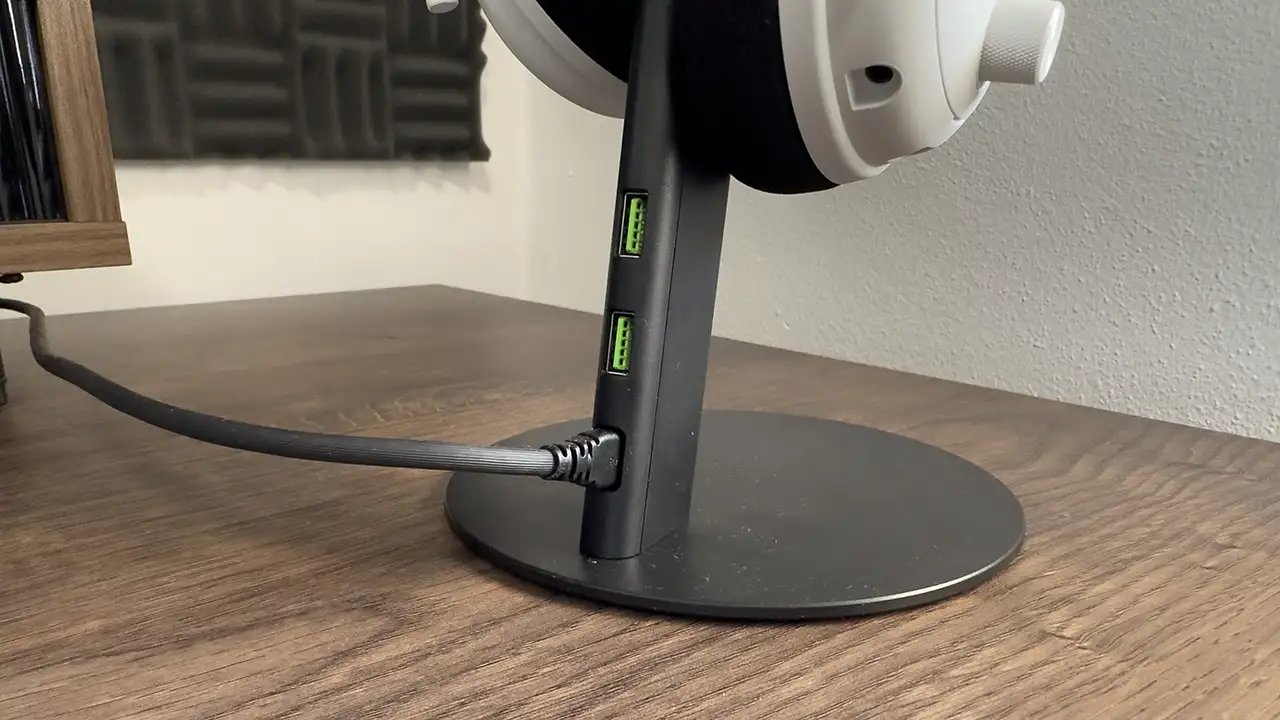razer base station v3 chroma 1