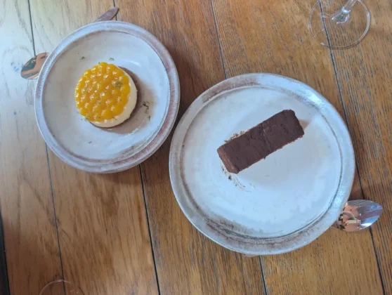 Sophia Natural Italian - Cheesecake de queijo de cabra, manga e maracuj&aacute; e Tiramiss&ugrave; da Nonna